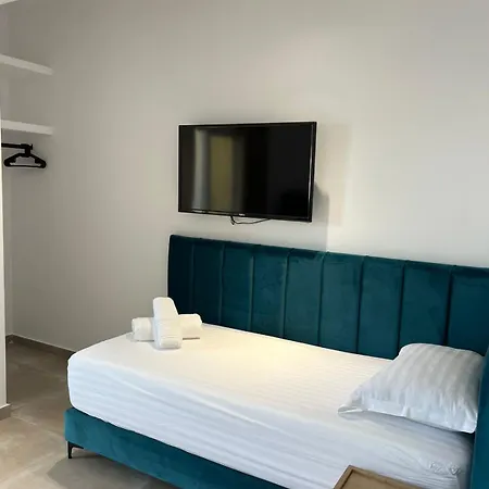 شقة فندقية Nina's 3*