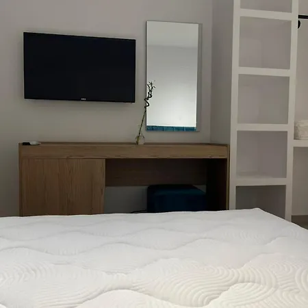 Nina's Apartmanhotel