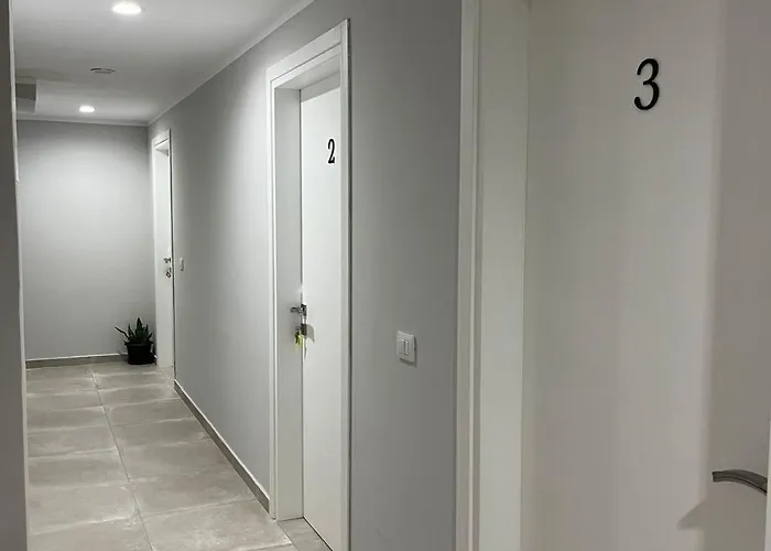 Hotel apartamentowy Nina's 3*