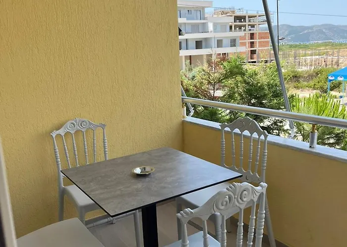 Nina's Hotel apartamentowy Orikum